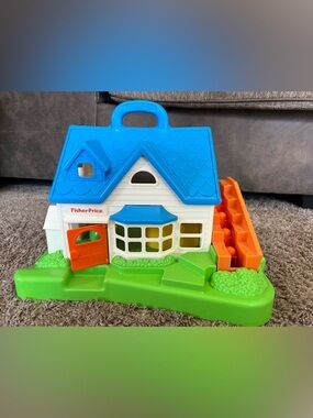 Vintage 1990 Fisher-Price Little People Carry Playhouse with Moving Stairs Toy